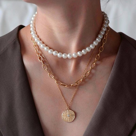 NWT Necklace Set Gold Tone - Picture 1 of 1